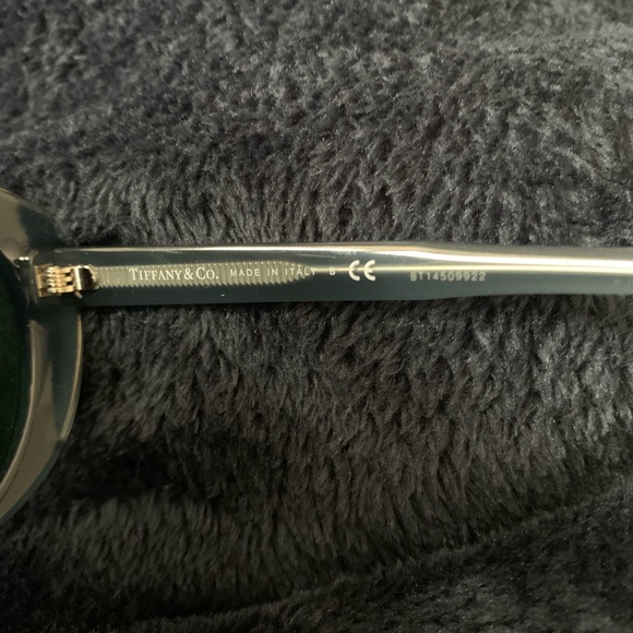 Sunglasses - Picture 8 of 10